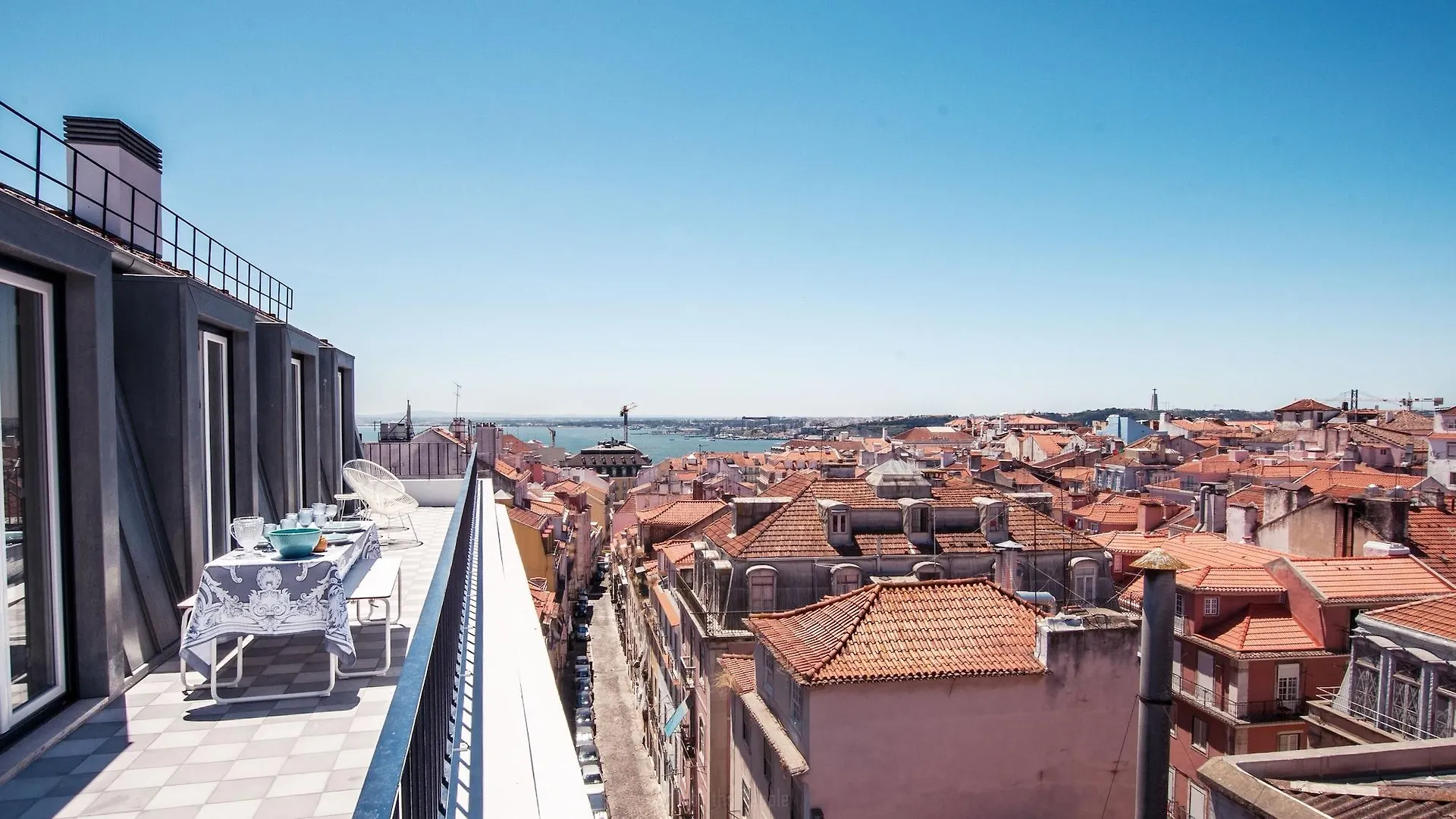 Almaria Ex Libris Chiado Διαμέρισμα Lisboa 0*,
